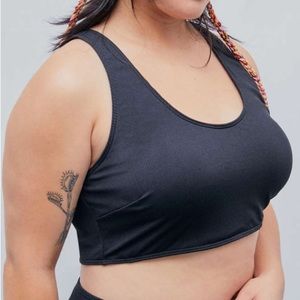 NWT U-neckline Solid Tankini Bikini Top Curve & Plus